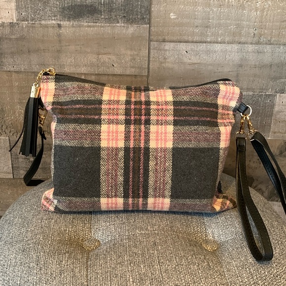 Plaid Crossbody - Picture 14 of 16